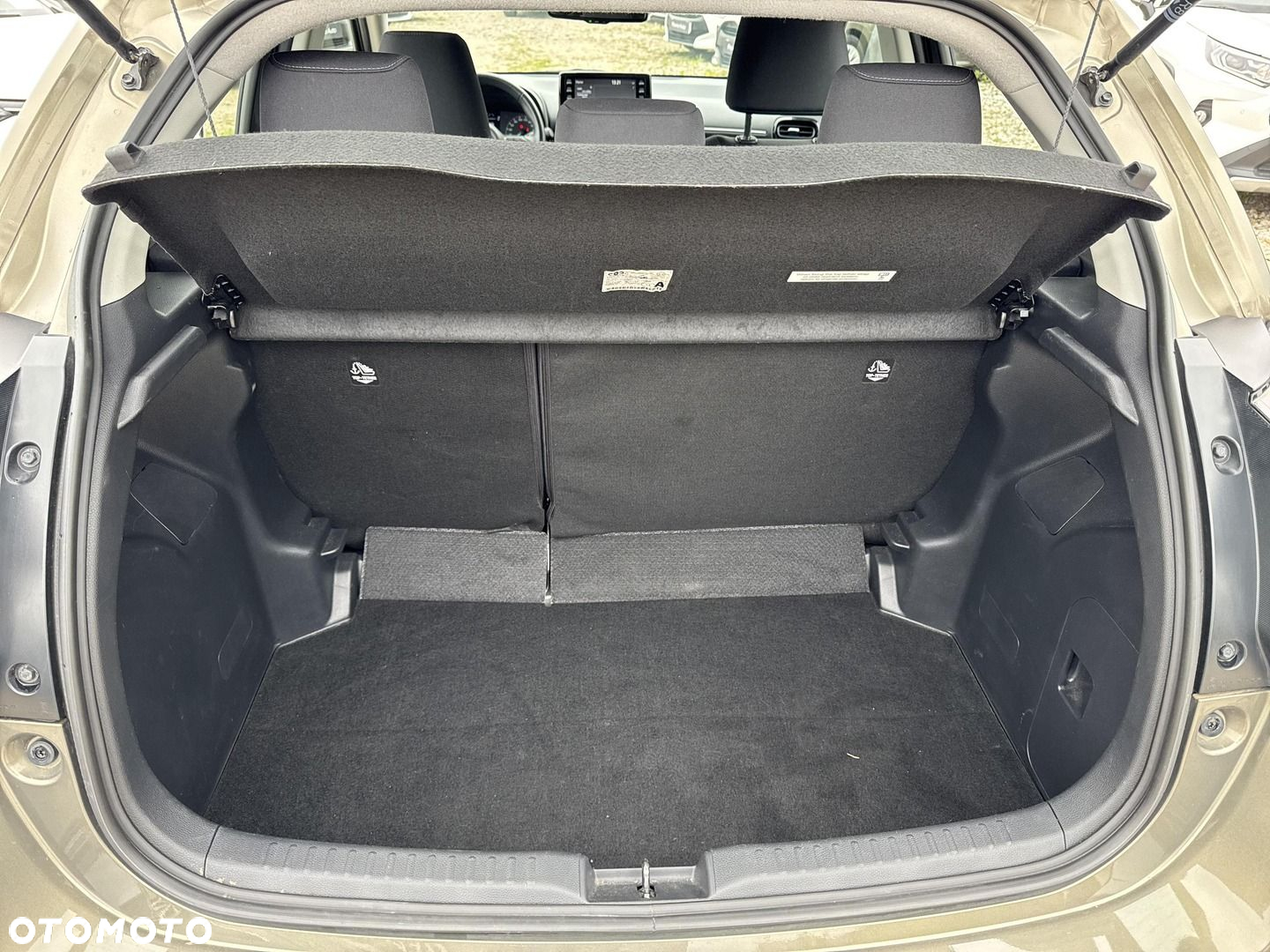 Toyota Yaris - 16