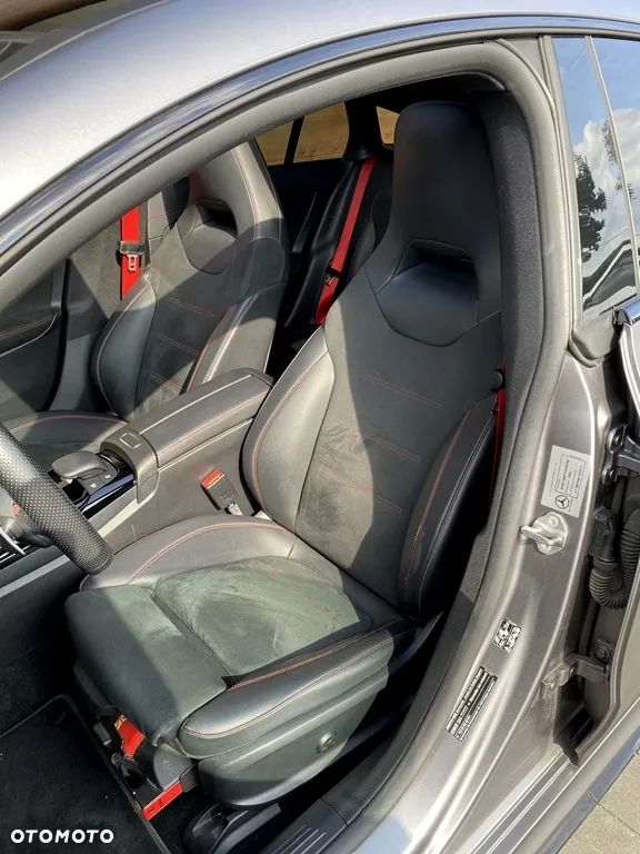 Mercedes-Benz CLA AMG 35 4-Matic 7G-DCT - 27