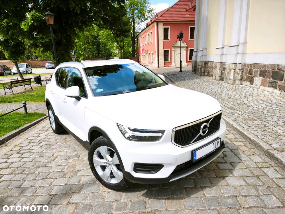 Volvo XC 40 T3 Momentum - 4