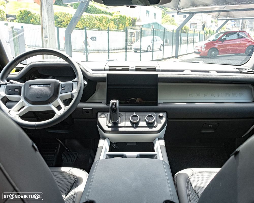 Land Rover Defender 2.0 P300e 110 AWD X-Dynamic SE - 10