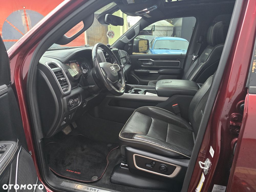 Dodge RAM - 8
