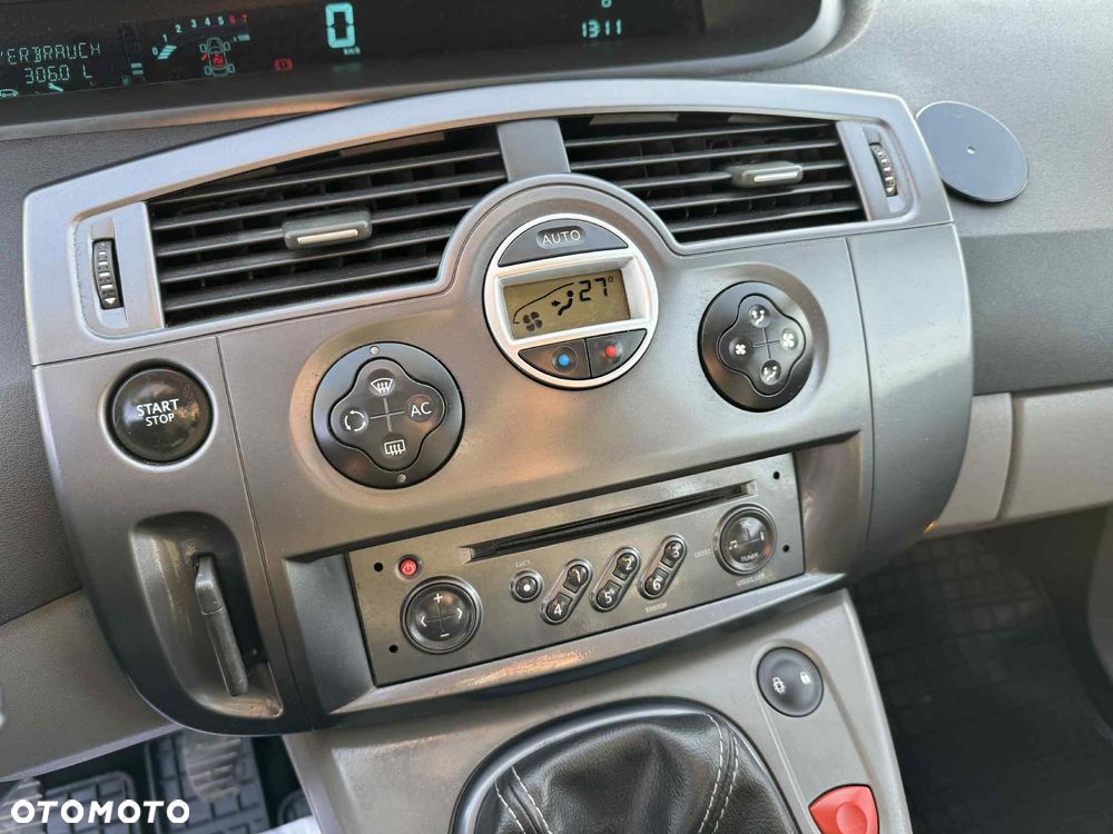 Renault Scenic 1.6 16V Privilege - 11