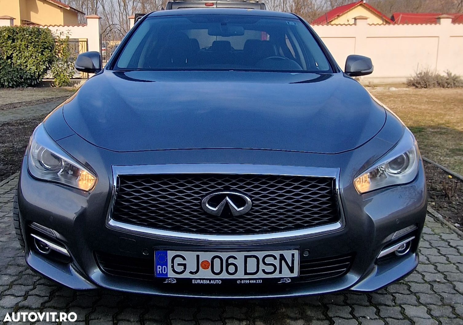 Infiniti Q50 - 1