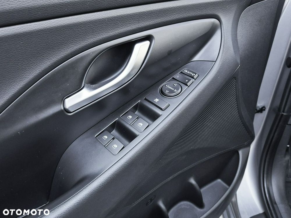 Hyundai i30 1.0 T-GDI Smart - 11