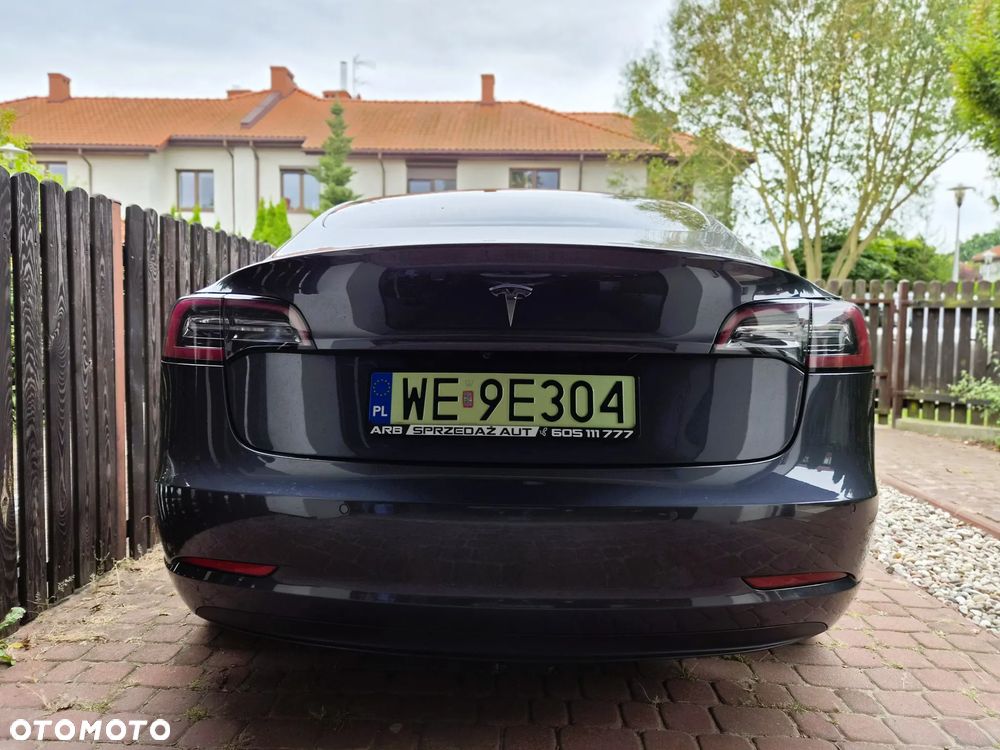 Tesla Model 3 - 36