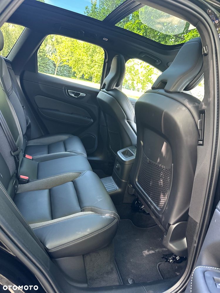 Volvo XC 60 T8 AWD Recharge Ultimate Black Edition - 22