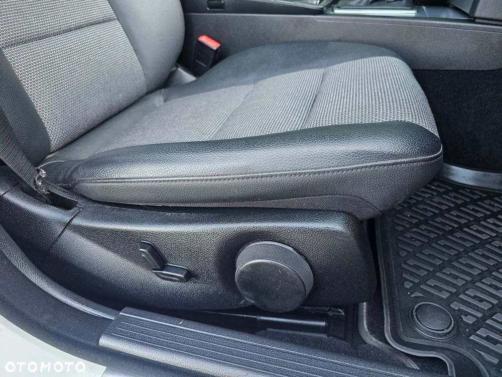 Mercedes-Benz Klasa C 200 7G-TRONIC Avantgarde Edition - 18