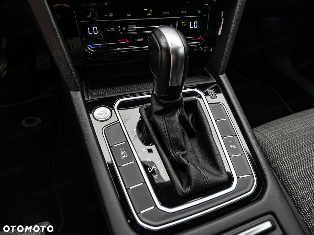 Volkswagen Passat - 21