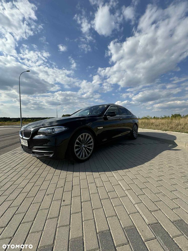 BMW Seria 5 528i xDrive - 7
