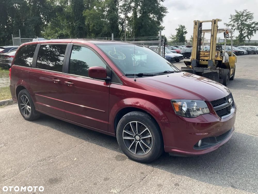 Dodge Grand Caravan 3.6 R/T - 34