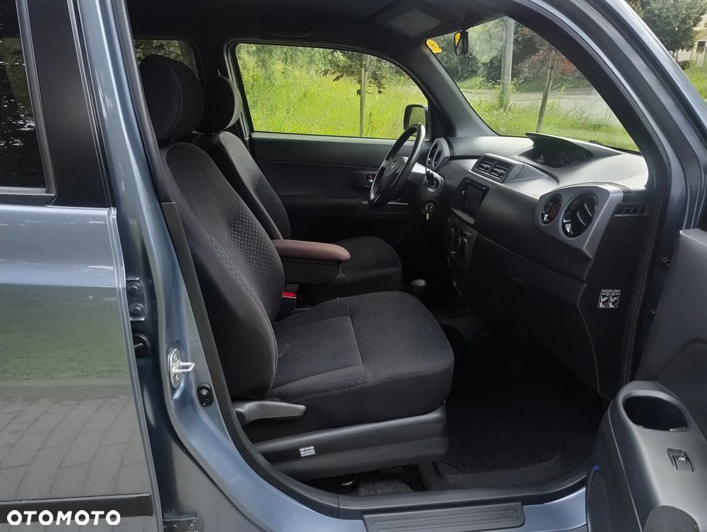 Daihatsu Materia - 11