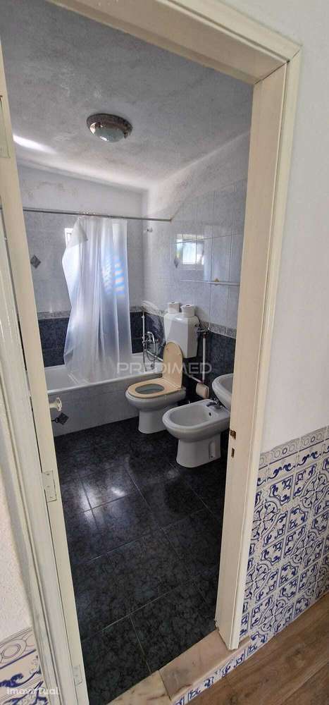 Excelente T2 recuperado com terreno e árvores de fruto - Grande imagem: 5/22