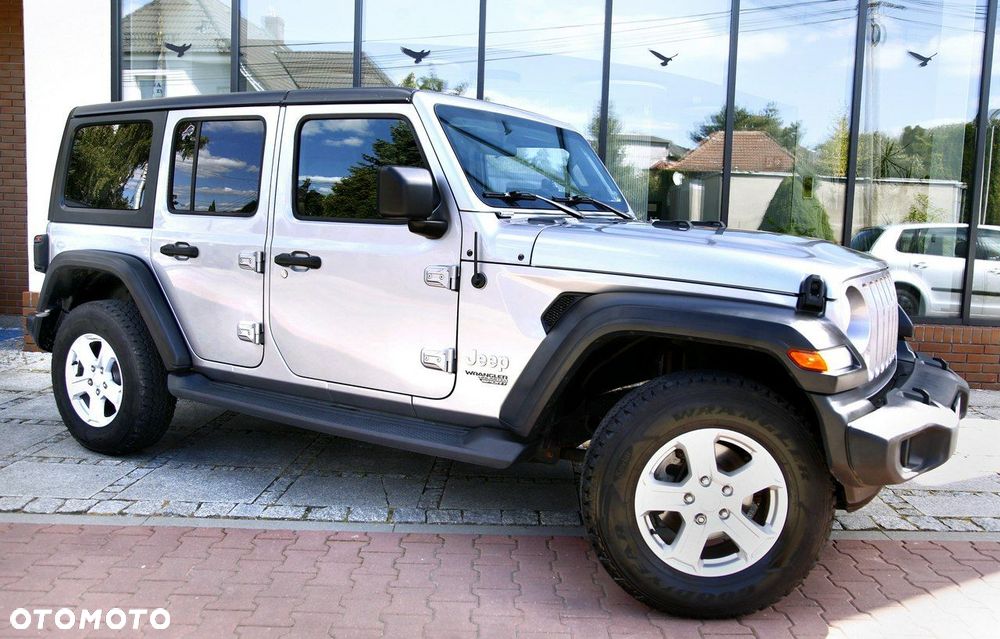 Jeep Wrangler - 9