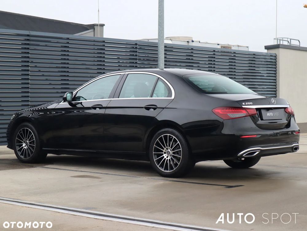 Mercedes-Benz Klasa E 200 4-Matic Avantgarde - 4