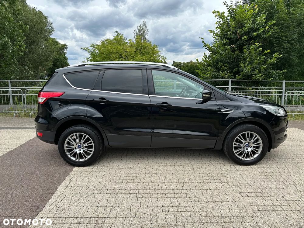 Ford Kuga 1.6 EcoBoost 2x4 Titanium - 5