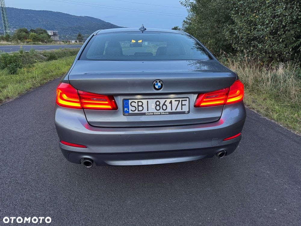 BMW Seria 5 520i - 6