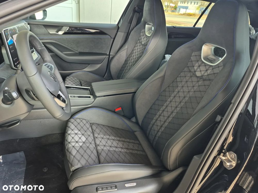 Volkswagen Passat - 16