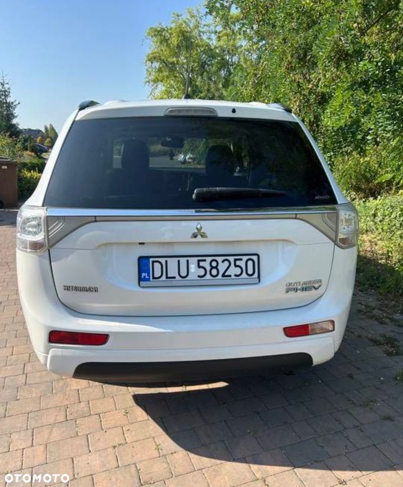 Mitsubishi Outlander 2.0 2WD CVT Invite - 3