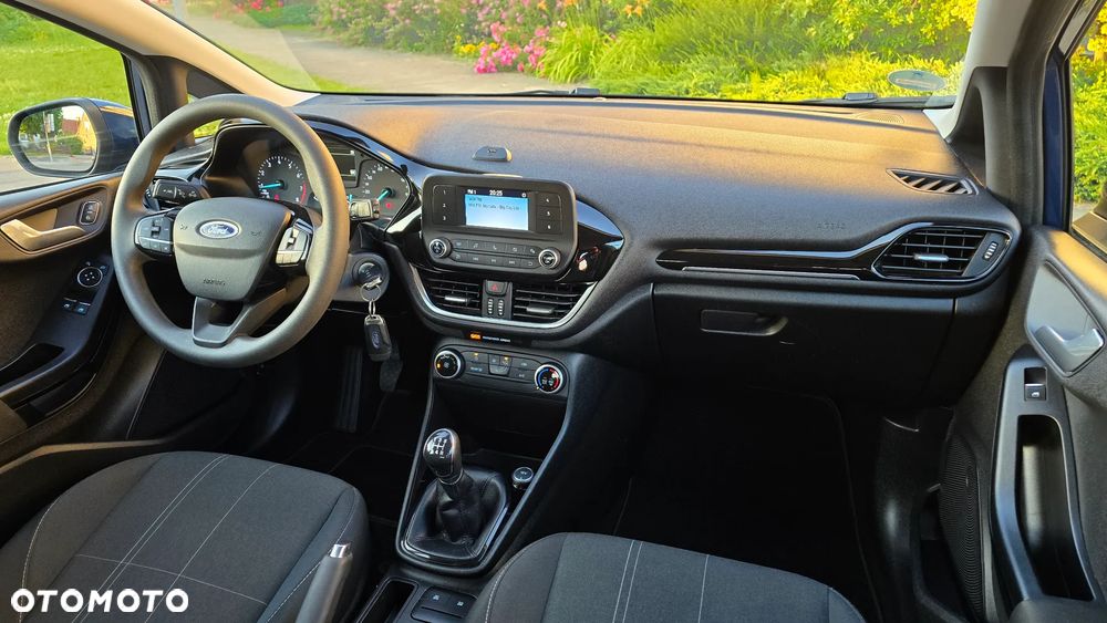 Ford Fiesta - 12