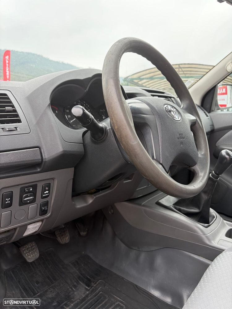 Toyota Hilux 2.5 D-4D 2WD CE - 5