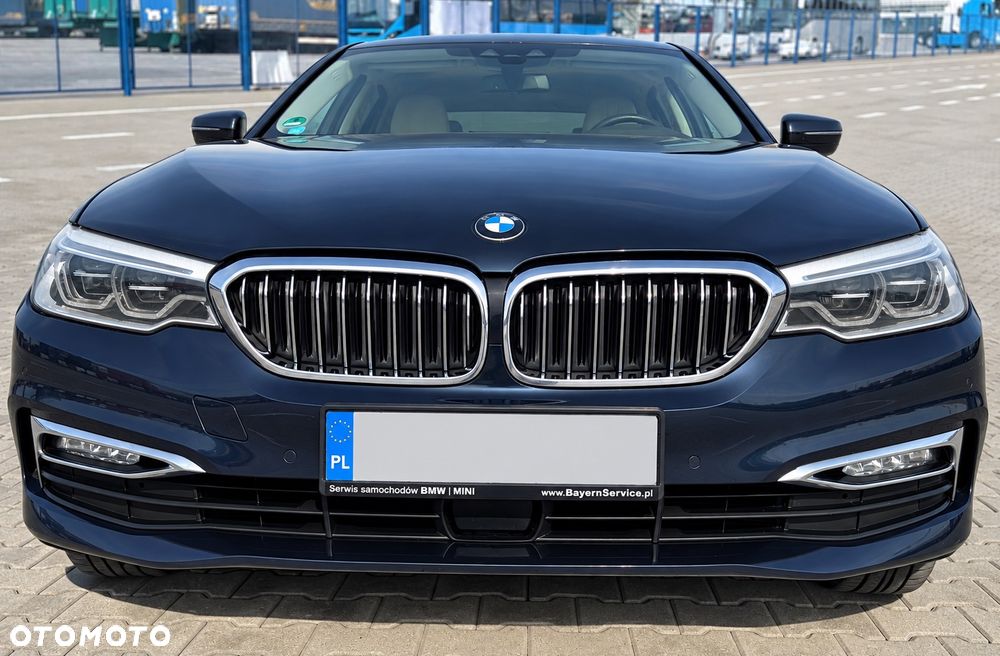BMW Seria 5 540i Luxury Line - 3