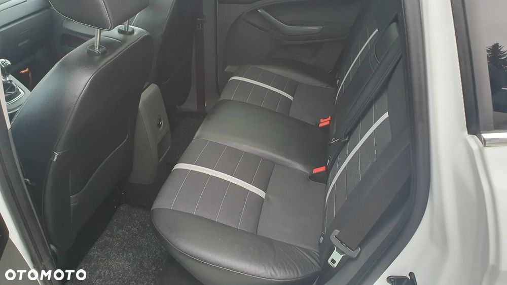 Ford Kuga 2.0 TDCi 2x4 Titanium - 7