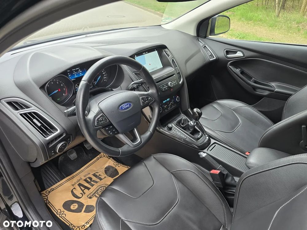 Ford Focus - 12