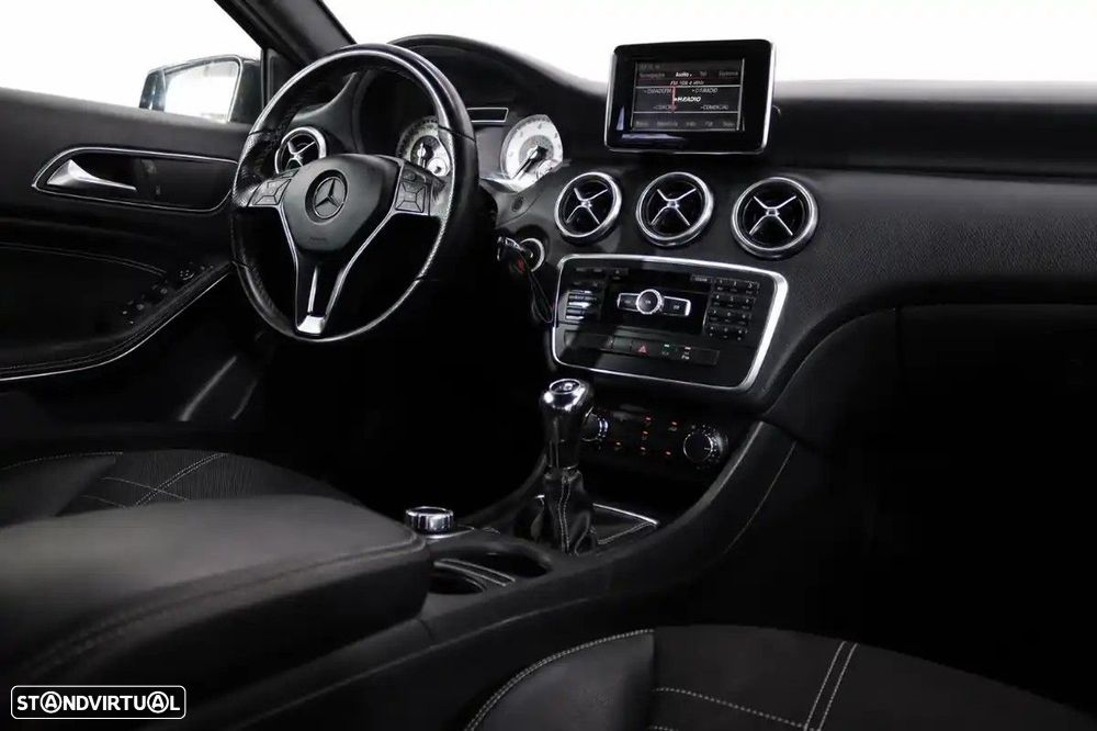 Mercedes-Benz A 180 CDI BlueEFFICIENCY - 11