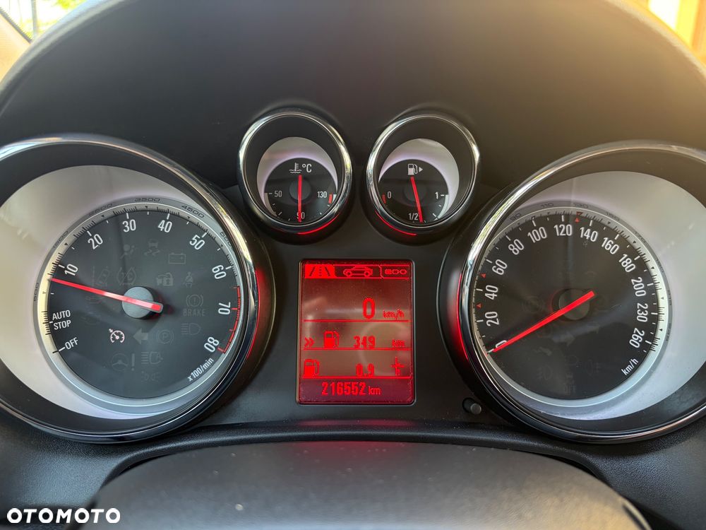 Opel Astra 1.4 Turbo - 31