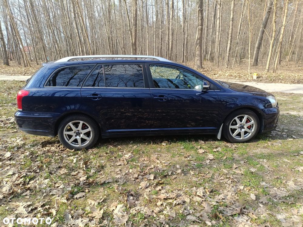 Toyota Avensis 2.0 D-4D - 6