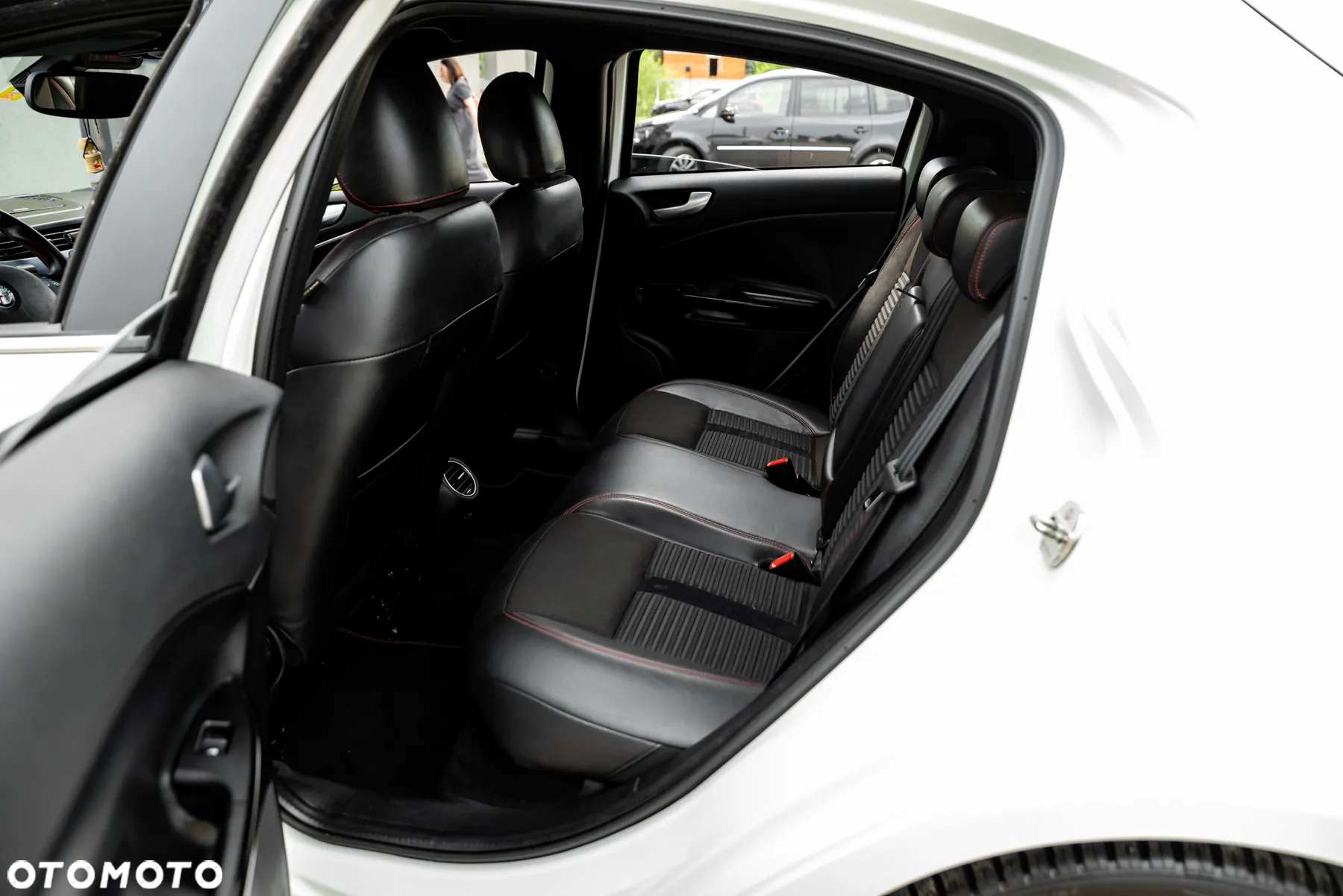 Alfa Romeo Giulietta 1750 TBi Quadrifoglio Verde - 12