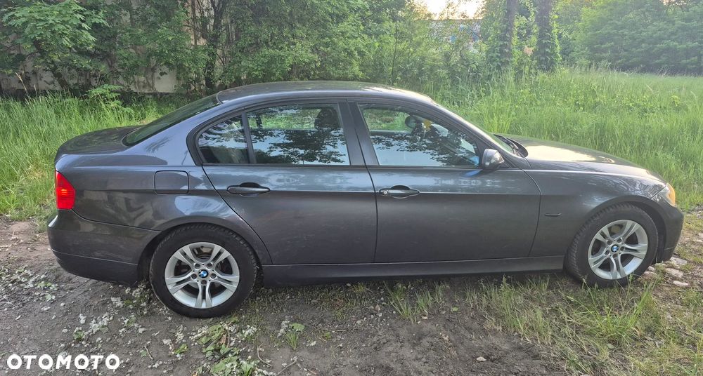 BMW Seria 3 318i - 3