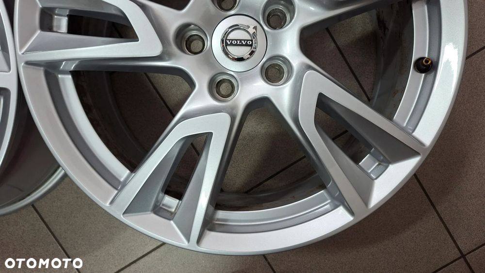 Felgi Aluminiowe 18 Volvo XC 60 5x108 ET 50.5 - 6