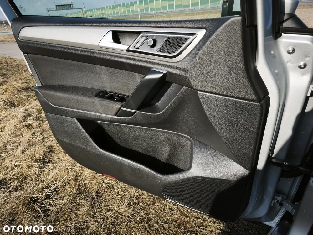Volkswagen Golf Sportsvan - 25