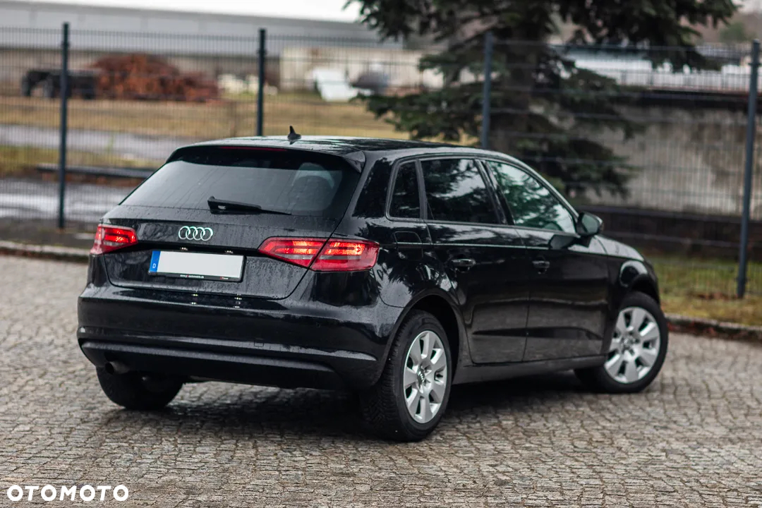 Audi A3 1.6 TDI S tronic - 11