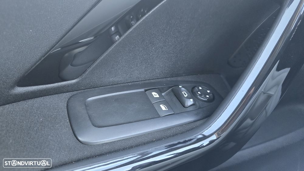 Peugeot 208 1.6 BlueHDi Style - 26