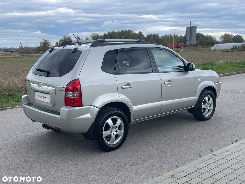 Hyundai Tucson 2.0 CRDi VGT 2WD Automatik GLS - 32