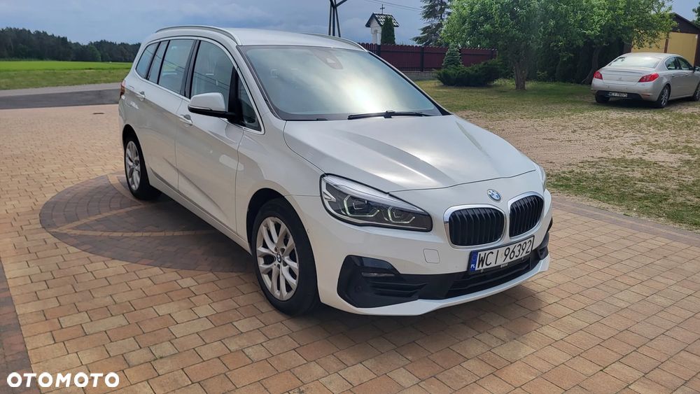 BMW Seria 2 218d - 9