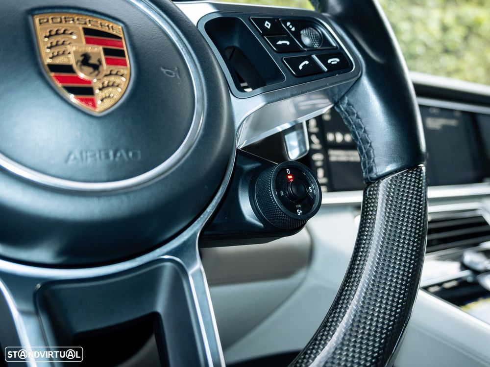 Porsche Panamera Turbo - 28
