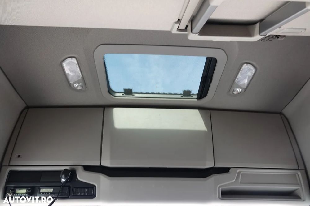 Scania S 500 / RETARDER / AER CONDIȚIONAT PARCARE / JANTE DIN ALIAJ / PIELE / ANVELOPE 100% / REZERVORE 1.400 L - 32