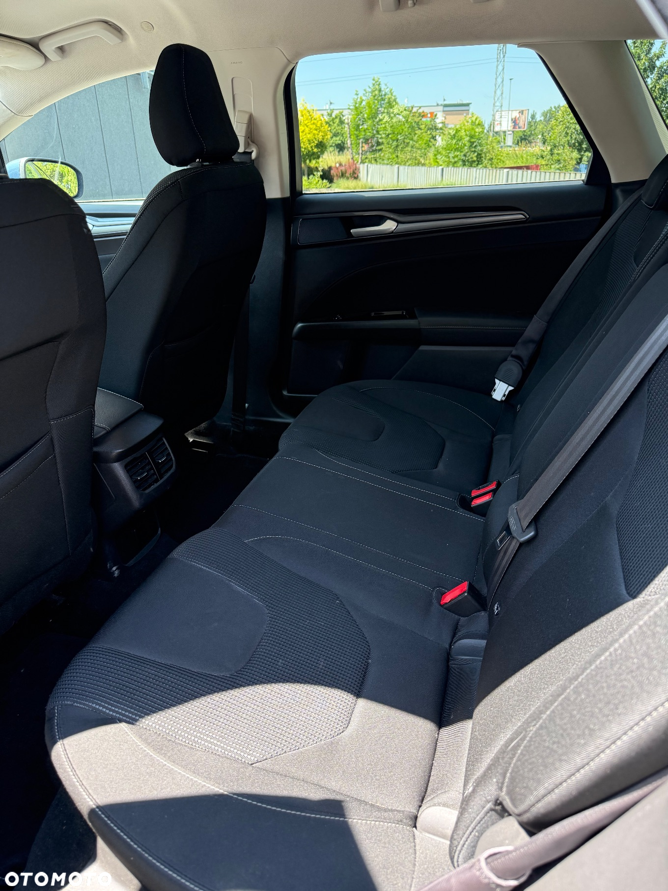 Ford Mondeo 2.0 Hybrid Titanium - 4