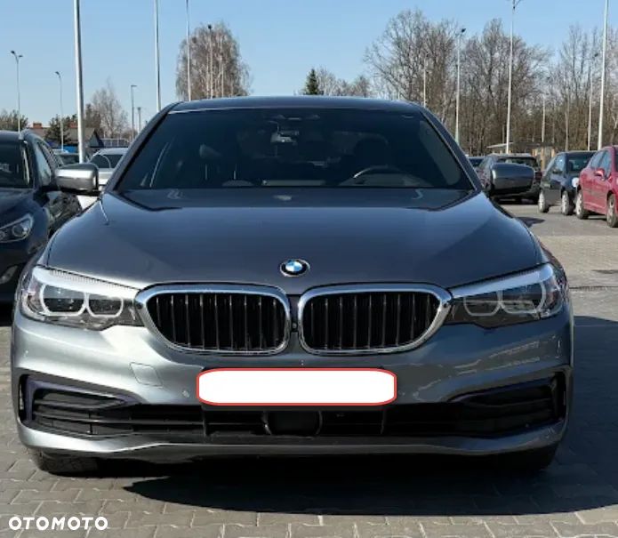 BMW Seria 5 530i xDrive Sport Line - 2