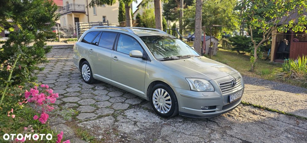 Toyota Avensis - 3