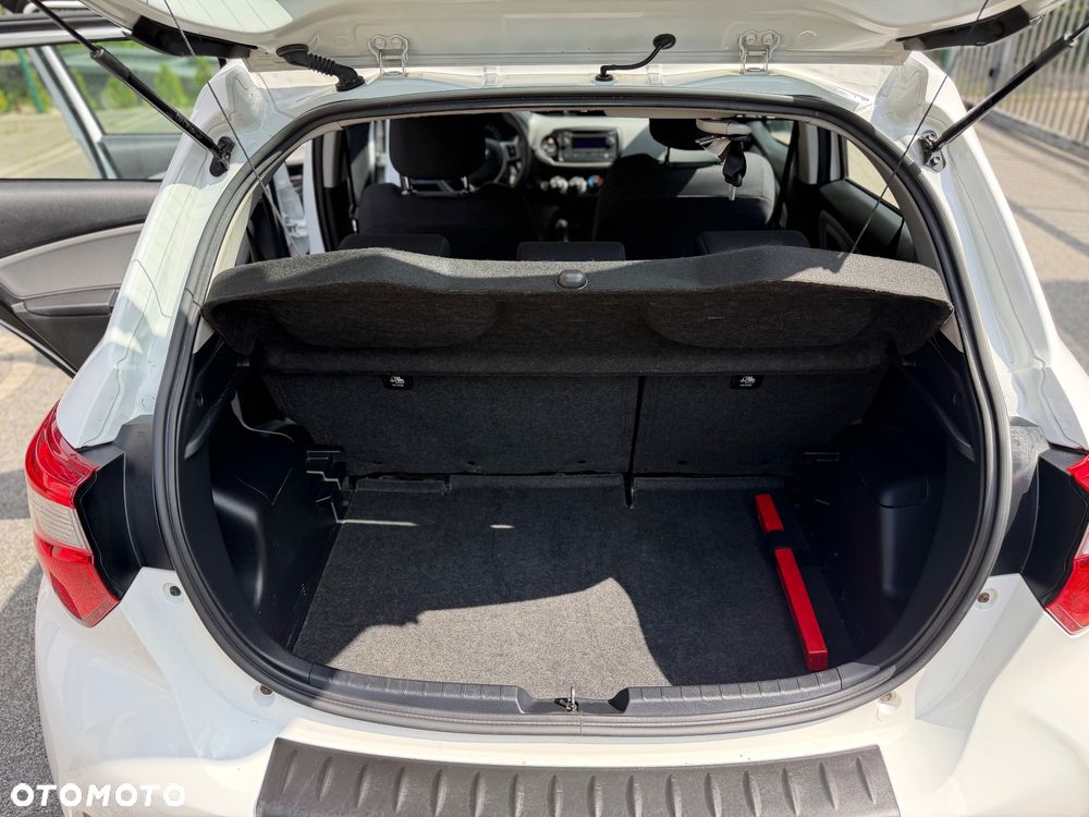 Toyota Yaris - 17