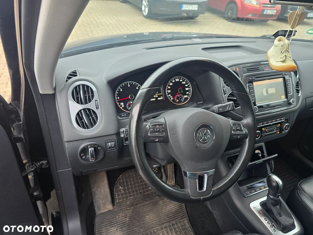 Volkswagen Tiguan 2.0 TDI DPF 4Motion BlueMotion Technology DSG Lounge Sport & Style - 12
