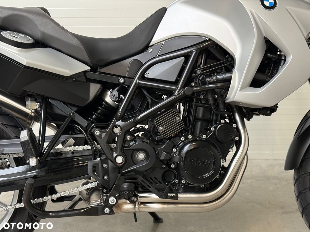 BMW F - 13