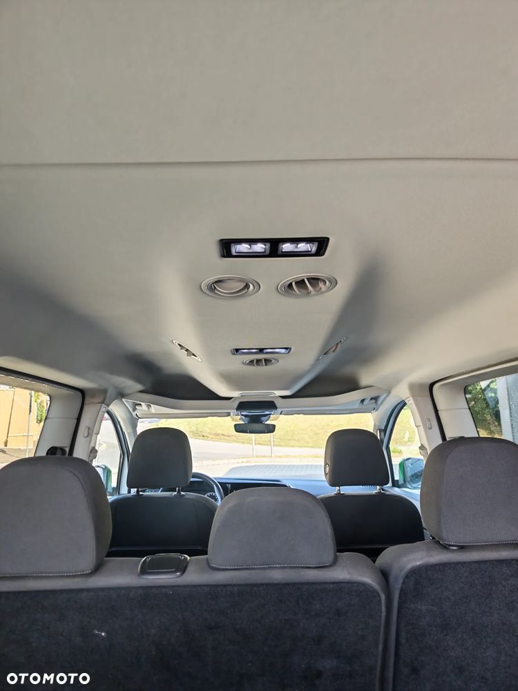 Ford Tourneo Connect 2.0 EcoBlue Titanium - 33