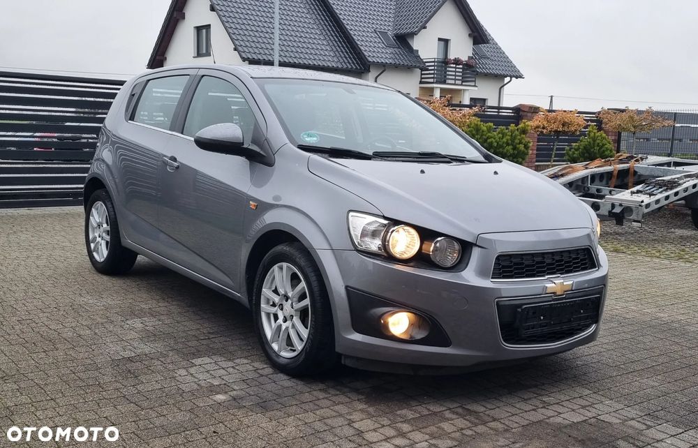 Chevrolet Aveo 1.6 LTZ - 10