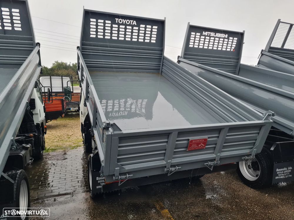 Toyota Dyna D4D Tribasculante - 9