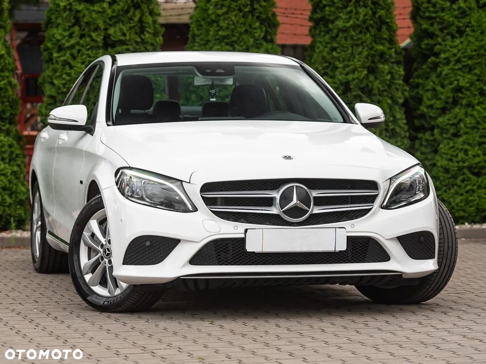 Mercedes-Benz Klasa C 300 e 4Matic 9G-TRONIC Edition Avantgarde - 9